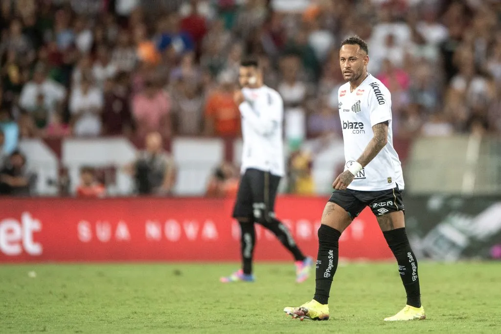 Neymar jogador do Santos durante partida contra o Fluminense no estádio Maracanã pelo campeonato Brasileiro A 2025. Foto Thiago RibeiroAGIF