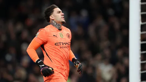 Ederson, goleiro do City (Photo by Alex Pantling/Getty Images)