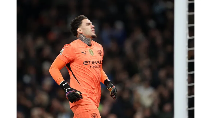 Ederson, goleiro do City (Photo by Alex Pantling/Getty Images)