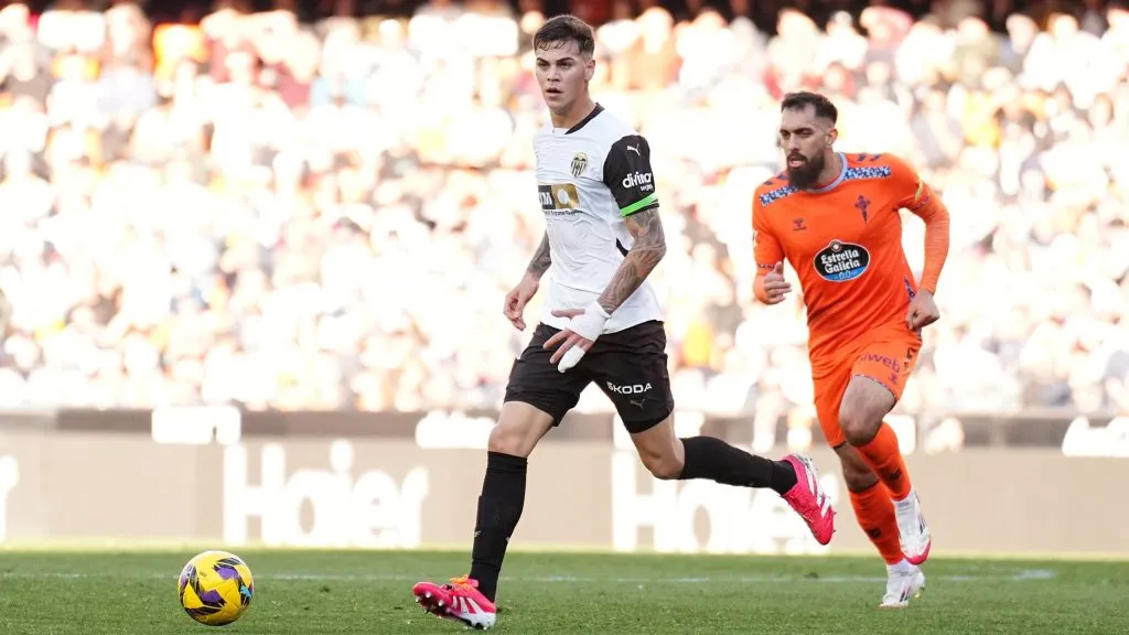 Barrenechea em jogo do Valencia. Foto: Aitor Alcalde/Getty Images