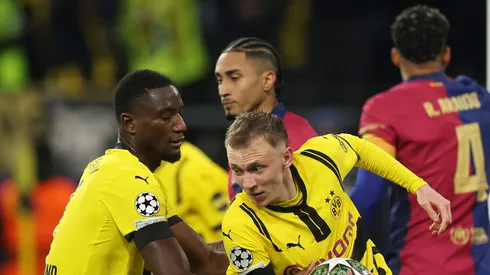 Hat-trick de Guirassy não evita eliminação do Dortmund para o Barcelona na Champions.