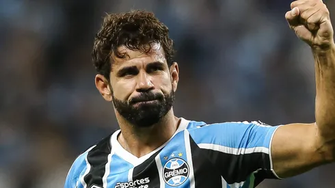 Diego Costa, ex-Grêmio e Atlético de Madrid, aceita assinar com gigante do Brasileirão. (Photo by Pedro H. Tesch/Getty Images)