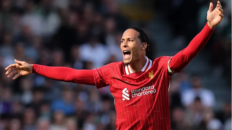 Van Dijk renova com o Liverpool. Foto: Julian Finney/Getty Images