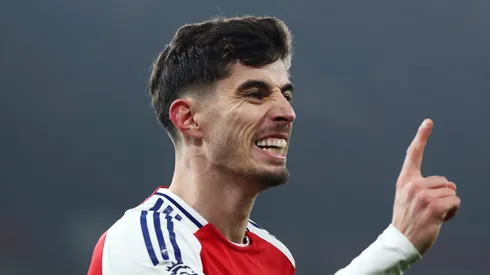 A lesão de Kai Havertz força o Arsenal a acelerar negociações por novos atacantes. (Foto de Alex Pantling/Getty Images)