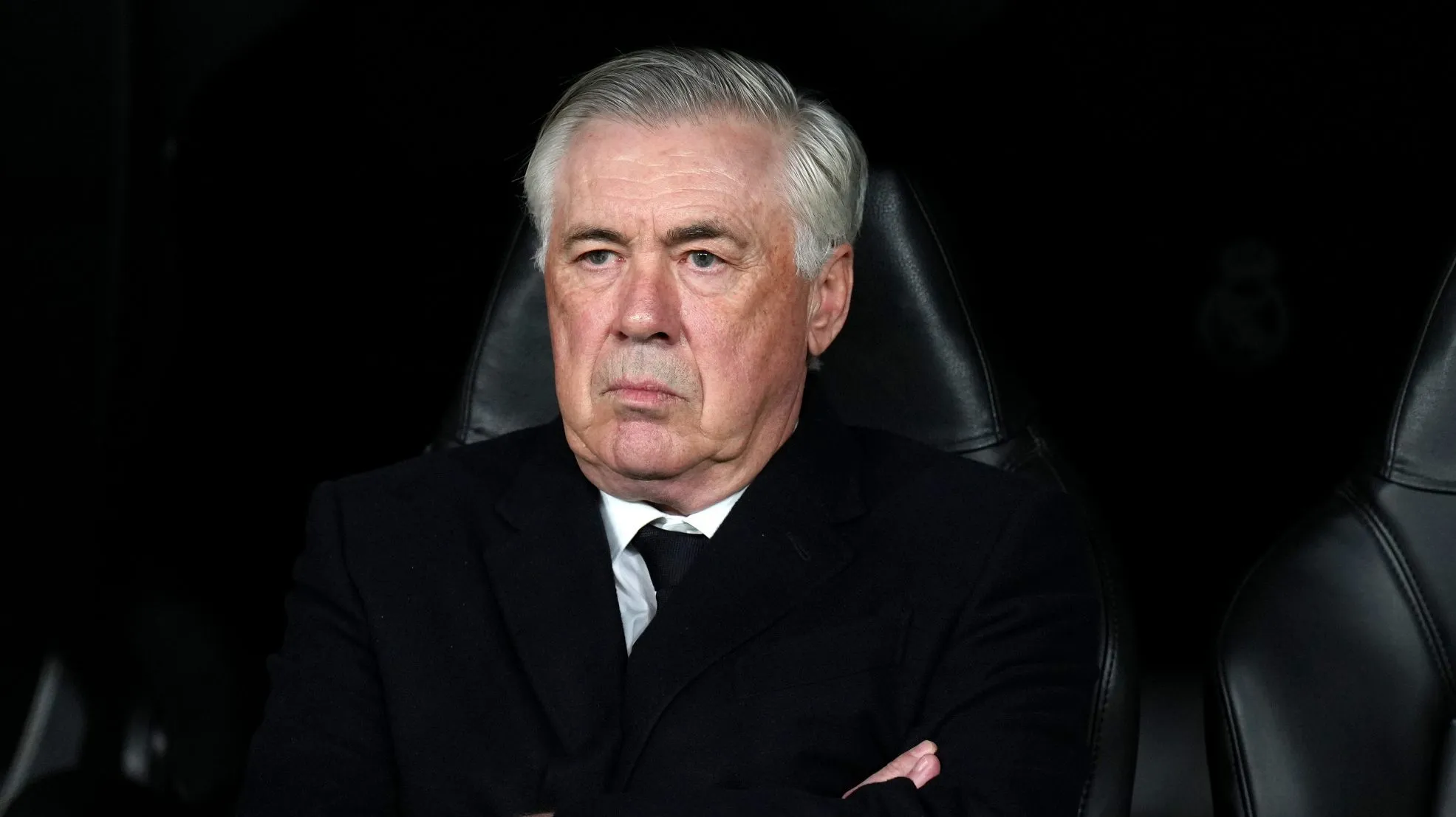 Ancelotti de terno e gravata