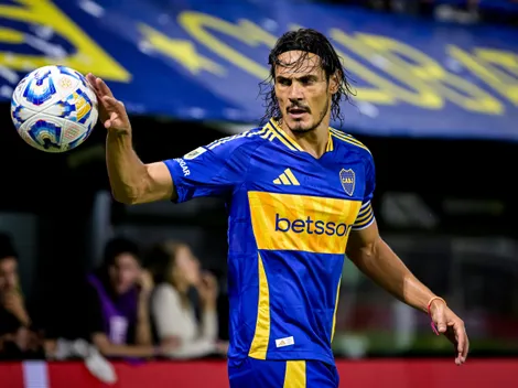 Pressão no Boca: Tevez orienta Cavani em momento delicado