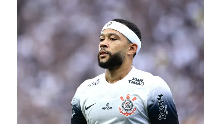 Depay agora brilha no Corinthians. Foto Marcello ZambranaAGIF
