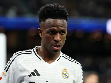 Vini Jr e Mbappé não se entendem dentro de campo