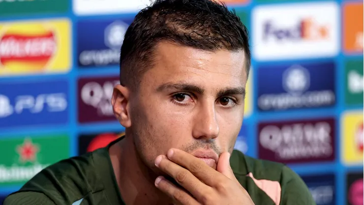 Manchester City comemora decisão tomada por Rodri após interesse do Real Madrid (Photo by Carl Recine/Getty Images)