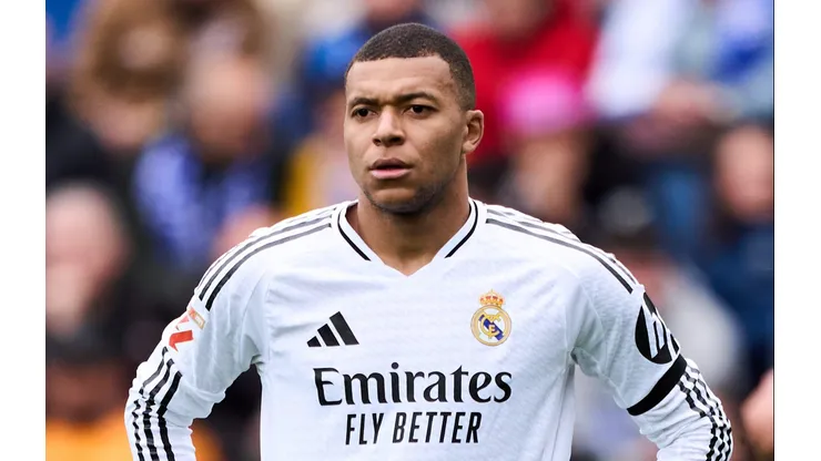 Ancelotti dá forte declaração sobre Mbappé antes de Real Madrid x Barcelona: "Ele não está...". (Photo by Juan Manuel Serrano Arce/Getty Images)