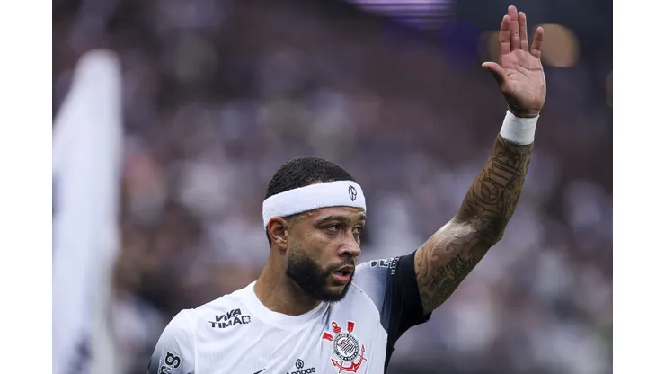 Depay é o craque do Corinthians (Photo by Ricardo Moreira/Getty Images)