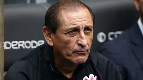 Ex-Corinthians, Ramón Díaz tem acordo encaminhado para comandar o Santos (Photo by Pedro H. Tesch/Getty Images)