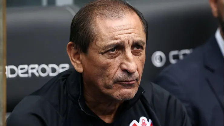 Ex-Corinthians, Ramón Díaz tem acordo encaminhado para comandar o Santos (Photo by Pedro H. Tesch/Getty Images)