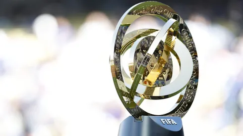 Troféu do Mundial de Clubes. Foto: Ronald Martinez/Getty Images)