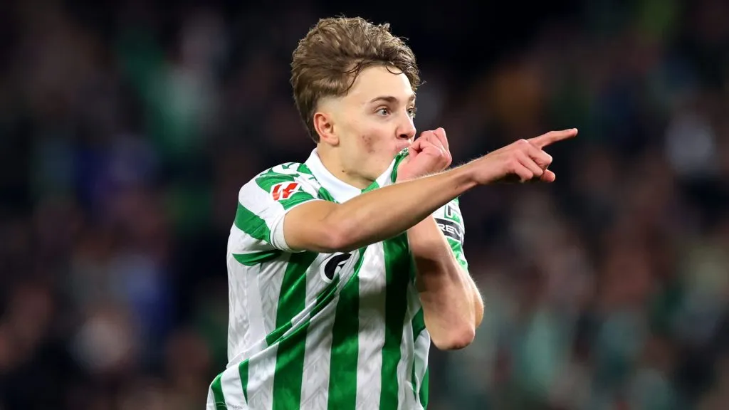 Jesús Rodríguez em jogo do Real Betis. Foto: Fran Santiago/Getty Images