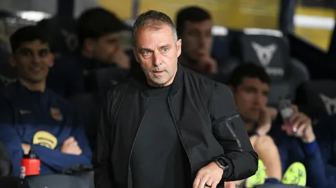 Treinador do Barcelona, Hansi Flick, durante jogo pelo clube (Photo by David Ramos/Getty Images)