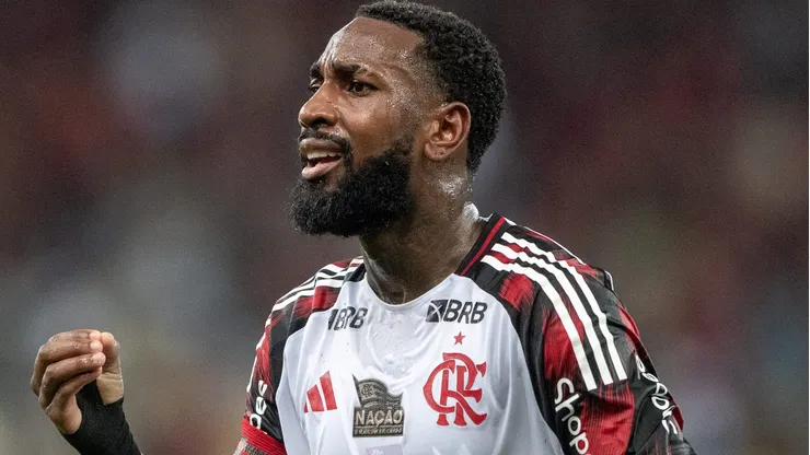 Gerson se anima com salário oferecido e pode trocar o Flamengo pelo Zenit.
