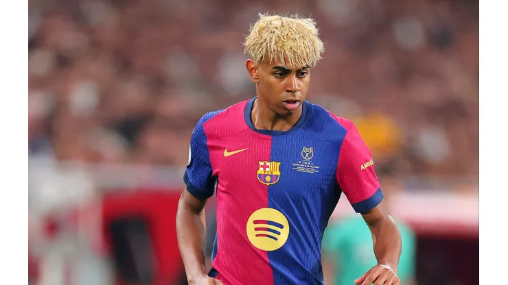 Vídeo: Assistência de Lamine Yamal em Barcelona x Real Madrid leva torcedores a loucura no El Clásico. (Photo by Fran Santiago/Getty Images)