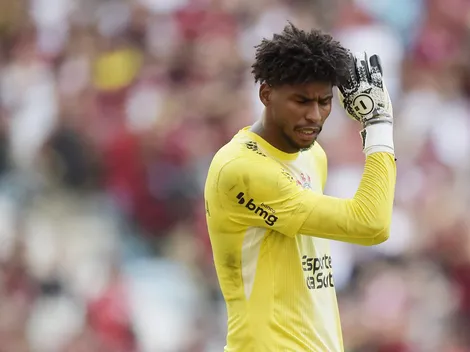 Após falha, Hugo Souza cita Courtois e pede calma no Corinthians