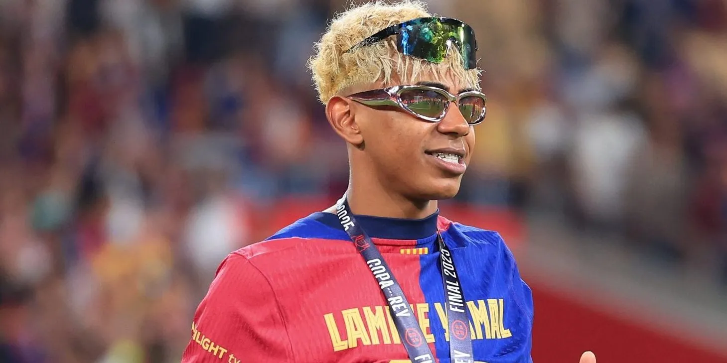 Lamine Yamal em ação no Barcelona (Photo by Fran Santiago/Getty Images)