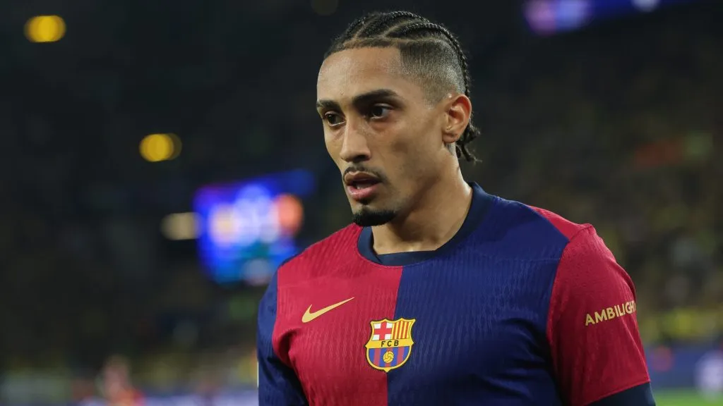 Raphinha em jogo do Barcelona. Foto: Alex Grimm/Getty Images