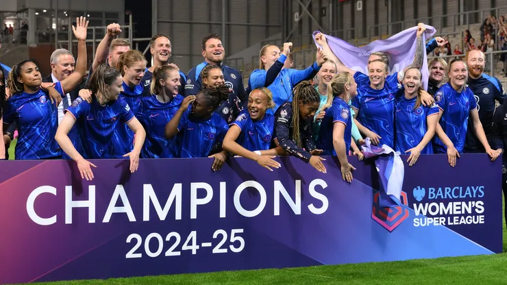 LEIGH, ENGLAND - APRIL 30: Players of Chelsea celebrate victory and winning the Barclays WSL title following the Barclays Women's Super League match between Manchester United FC and Chelsea FC at Leigh Sports Village on April 30, 2025 in Leigh, England. (Photo by Ben Roberts Photo/Getty Images)