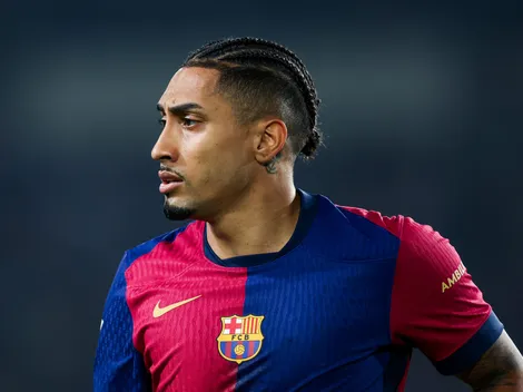 Raphinha se irrita com gols sofridos pelo Barcelona: “Inaceitável levar tantos em casa”