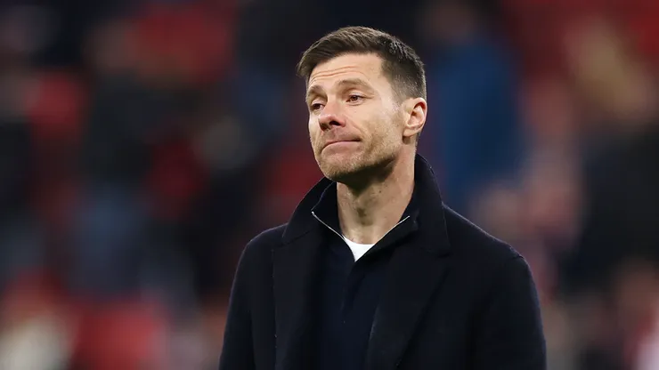 Treinador espanhol Xabi Alonso em partida pelo Bayer Leverkusen