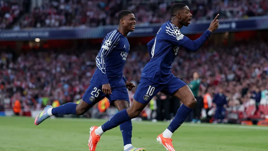 Jogadores do PSG comemorando gol na Champions League. Foto: Michael Steele/Getty Images