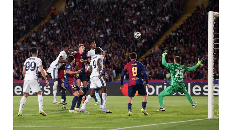 Sacchi critica defesa do Barça e vê Inter mais preparado para a vaga na final. (Foto de Carl Recine/Getty Images)