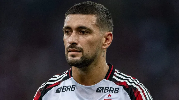 Cruzeiro quer Arrascaeta e decide fazer proposta oficial ao Flamengo.