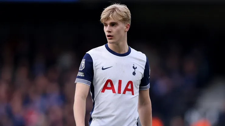 Lucas Bergvall jogador do Tottenham