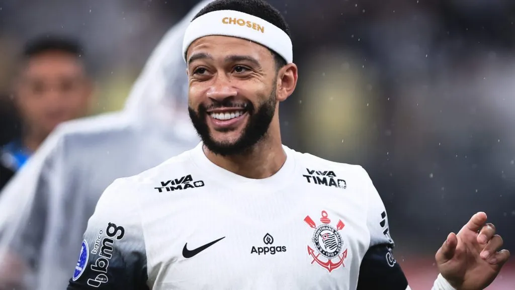 Memphis Depay pelo Corinthians