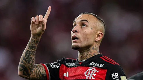 Everton Cebolinha concede entrevista para o Mengocast