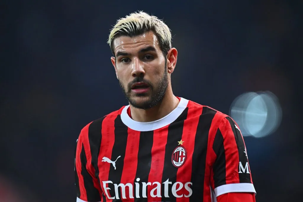 Theo Hernández está no radar merengue (Photo by Alessandro Sabattini/Getty Images)