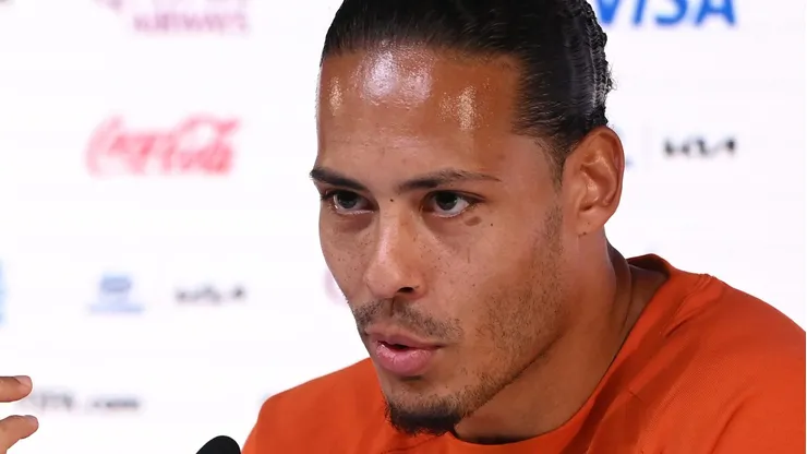 Van Dijk, do Liverpool, não cita Mbappé nem Neymar e aponta os jogadores mais difíceis que já marcou. (Photo by Stu Forster/Getty Images)