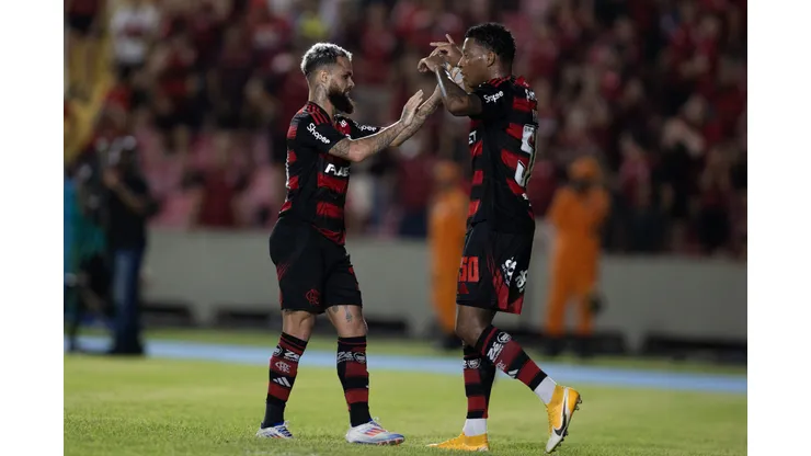 O Flamengo detalhou um grande investimento no atacante Gonzalo Plata e em outros reforços no primeiro trimestre de 2025, ao mesmo tempo em que lida com desfalques importantes e busca manter a liderança no Brasileirão. Foto Kayan MendesAGIF