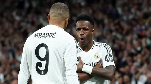 Real Madrid dá as chaves do clube para Mbappé.