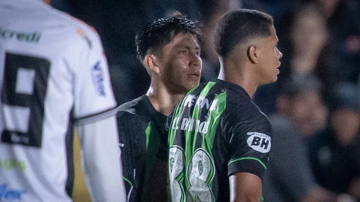 Miguelito jogador do América-MG durante partida contra o Operário no estádio Germano Krüger pelo campeonato Brasileiro B 2025