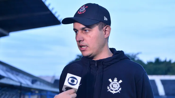 Lucas Piccinato, treinador do Corinthians, fala sobre a goleada do Corinthians no Brasileirão Feminino e estreia no Campeonato Paulista (Reprodução/CBF)