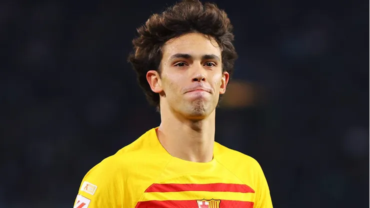 João Félix deixa o Flamengo de lado e se aproxima de acordo para voltar ao Benfica (Photo by Fran Santiago/Getty Images)