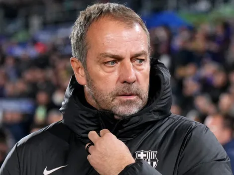 Hansi Flick pede ao Barcelona para fechar com novo lateral-direito