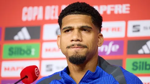 Araújo, zagueiro do Barcelona.