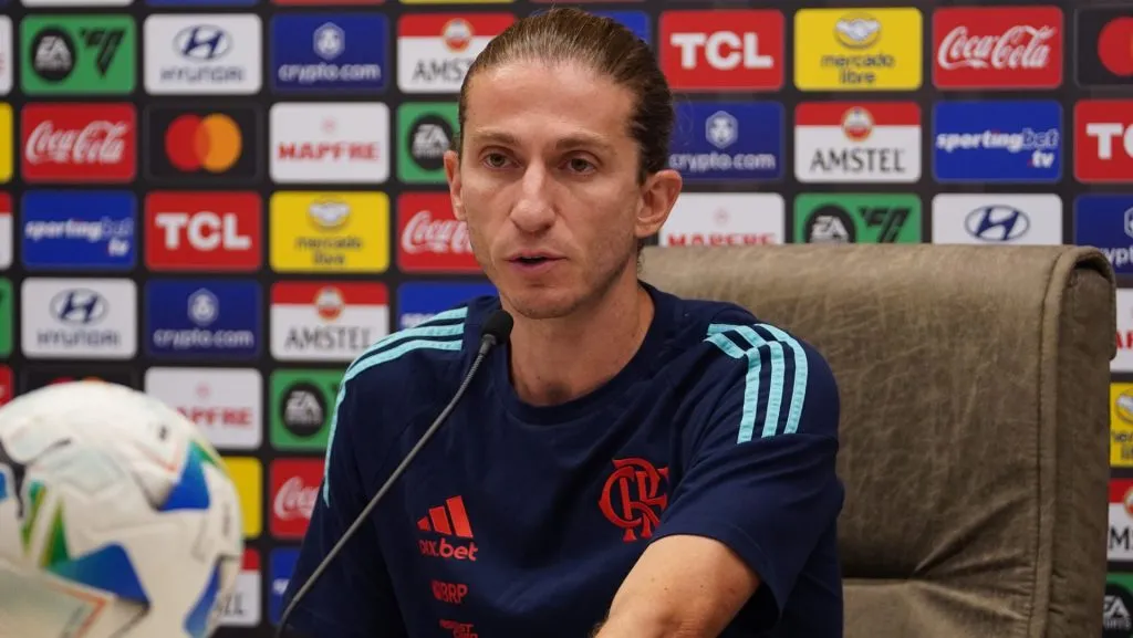 Filipe Luís, treinador do Flamengo (Photo by Joaquín Camiletti/Getty Images)
