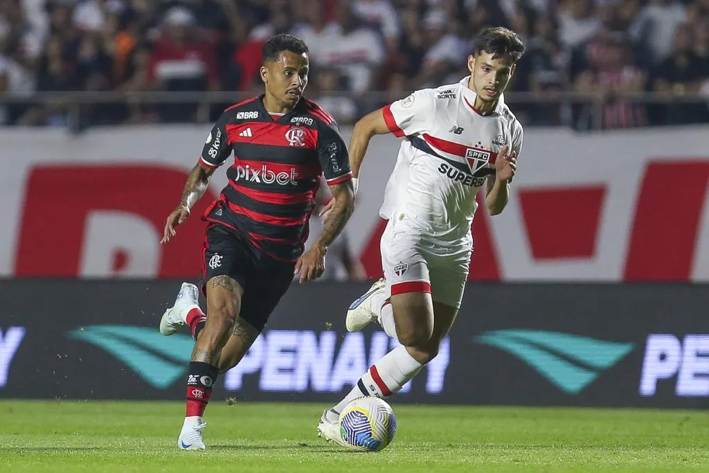 Allan pode deixar o Fla (Photo by Ricardo Moreira/Getty Images)
