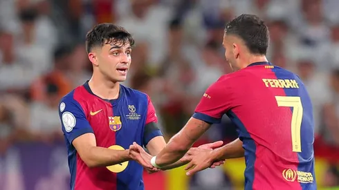 Jogadores do Barcelona provocam o Real Madrid.