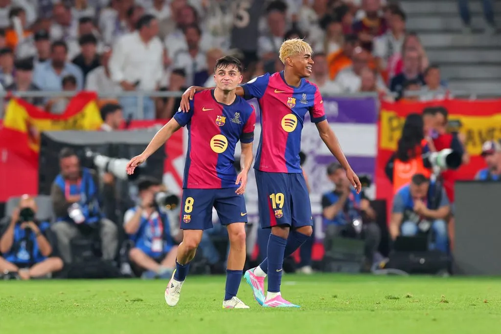 Pedri e Lamine Yamal na final da Copa do Rei (Photo by Fran Santiago/Getty Images)