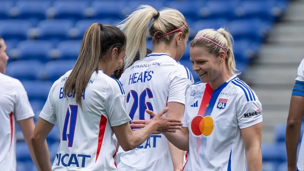 Jogadoras do Lyon comemoram a classificação para a final do Campeonato Francês Feminino (Reprodução/Lyon)