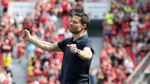 Xabi Alonso a caminho da Espanha. Foto: Lars Baron/Getty Images