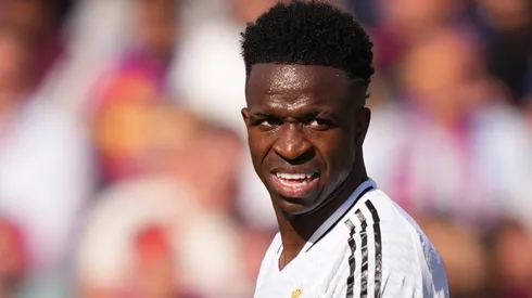Vinicius Jr provoca jogador do Barcelona.